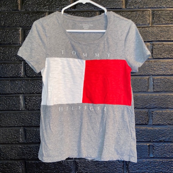Tommy Hilfiger Tops - Vintage 90s Tommy Hilfiger T-shirt size small